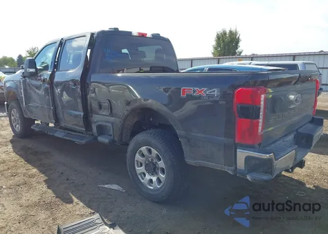 2024 Ford F-250 Xlt z USA, uszkodzony, nr VIN 1FT7W2BN6REF17952